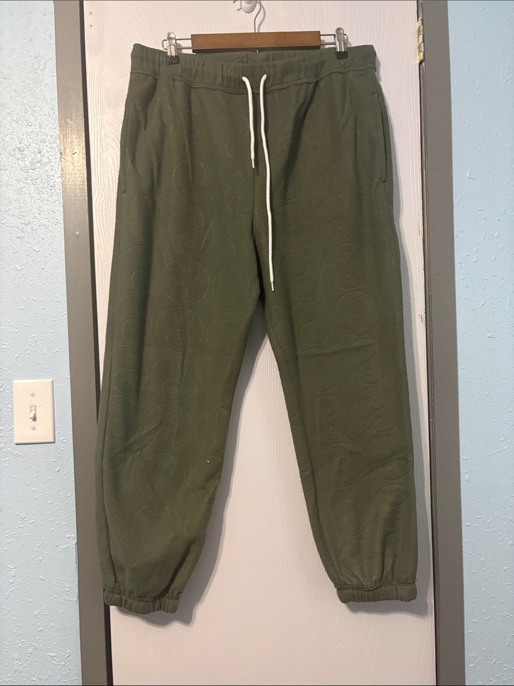 No Boundaries Olive Drawstring Jogger Sweatpants